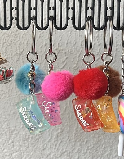 Portes clés sweet et pompons